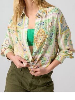 Sanctuary Pastel Paisley Button-Front Shirt in Green and Yellow